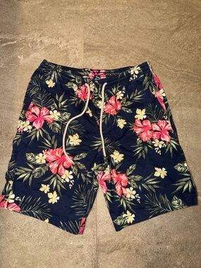 Men's Floral Shorts with Pink Hibiscus